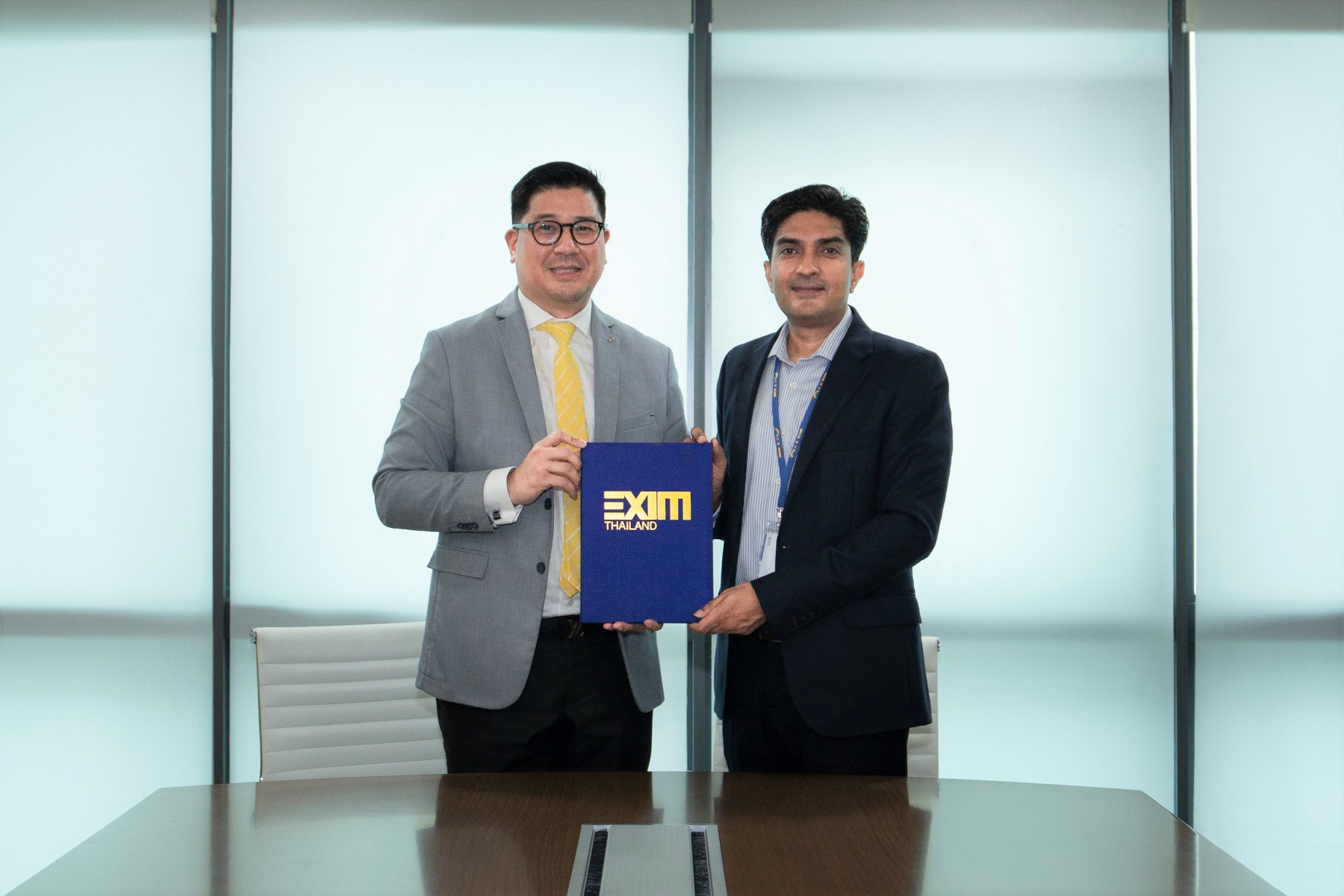 EXIM BANK ปล่อยกู้ 2 ล้านดอลลาร์สหรัฐแก่ CB Bank เมียนมา